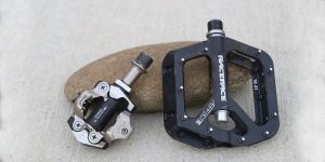 Deciding Between Flat and Clipless Bike Pedals